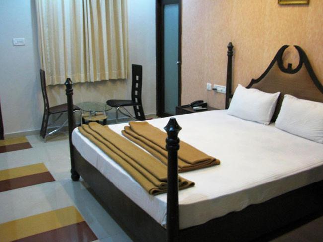Aum Health Resort Vadodara Zimmer foto