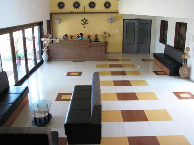 Aum Health Resort Vadodara Exterior foto