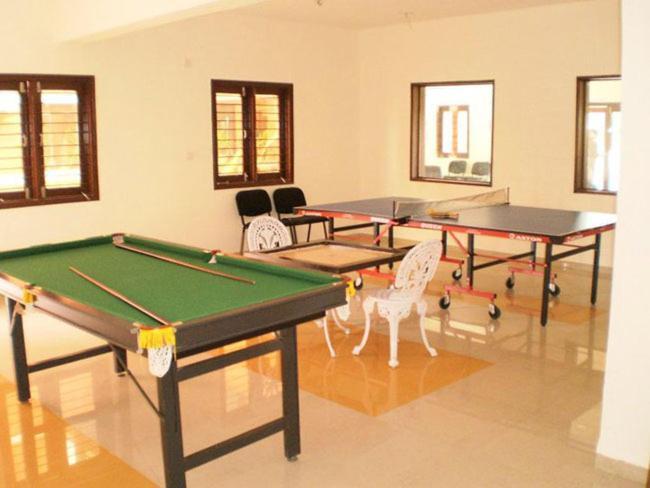 Aum Health Resort Vadodara Exterior foto